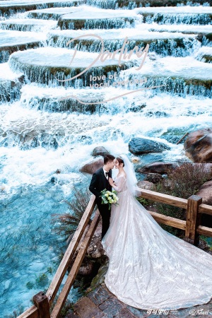 石黎明 郭利利(蓝月谷)